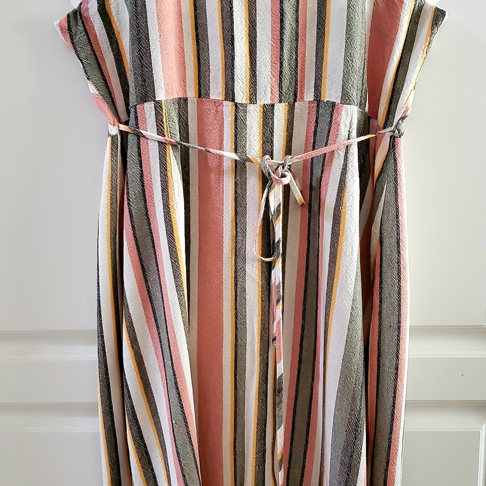 Dress - Picture 4 of 12
